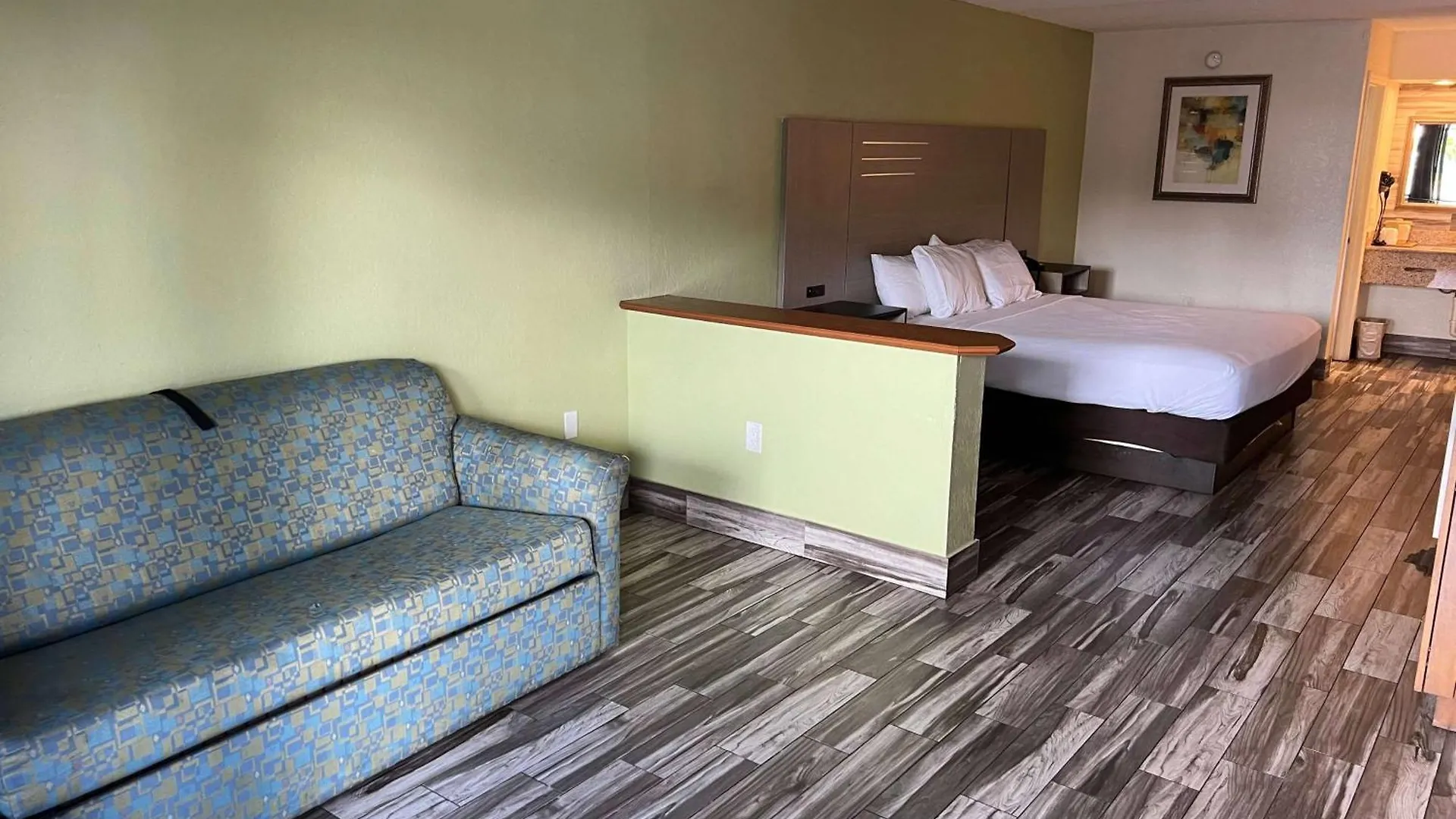Hotel Baymont By Wyndham Orlando Downtown 2*,  USA