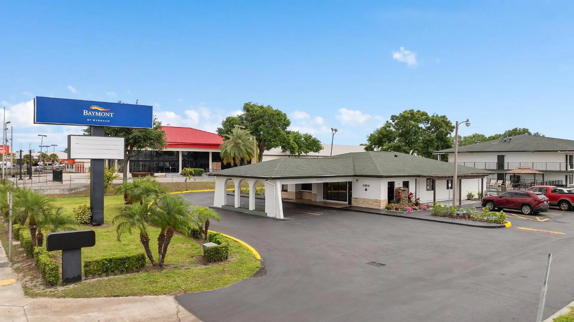 **  Hotel Baymont By Wyndham Orlando Downtown USA