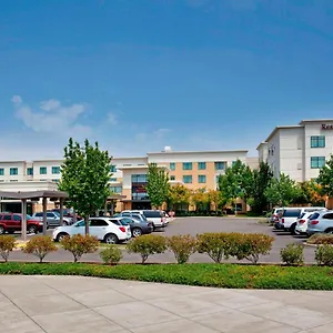 Hotel By Marriott Airport At Cascade Station